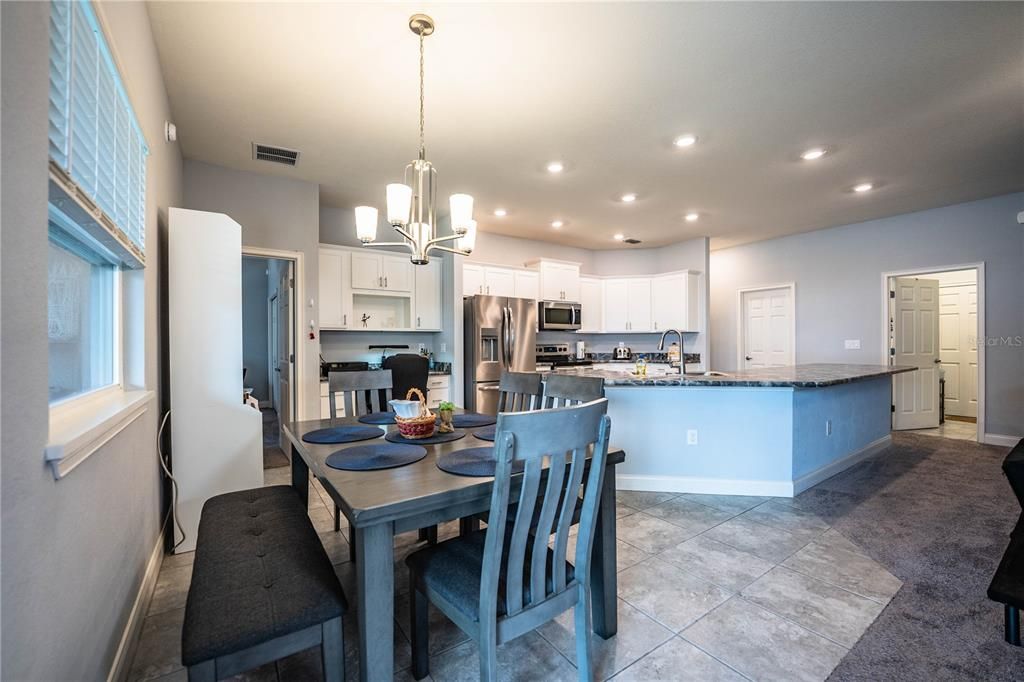 待售: $499,000 (5 贝兹, 3 浴室, 2549 平方英尺)