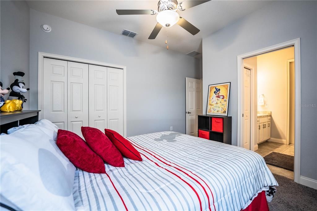 待售: $499,000 (5 贝兹, 3 浴室, 2549 平方英尺)