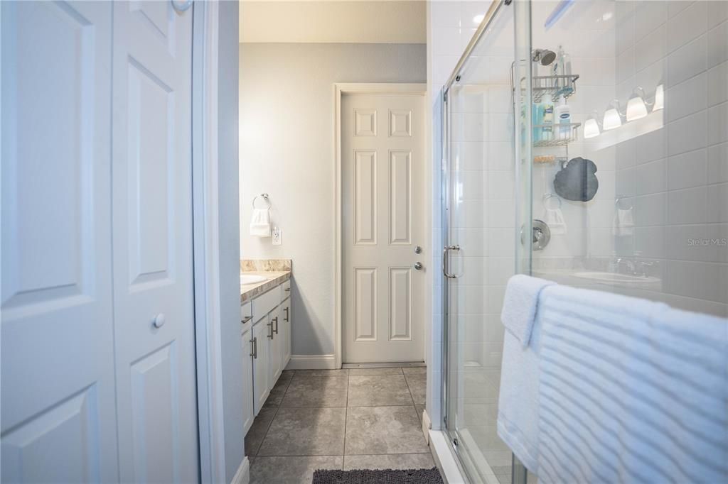 待售: $499,000 (5 贝兹, 3 浴室, 2549 平方英尺)