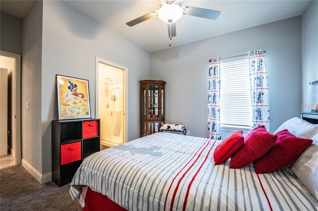 待售: $499,000 (5 贝兹, 3 浴室, 2549 平方英尺)