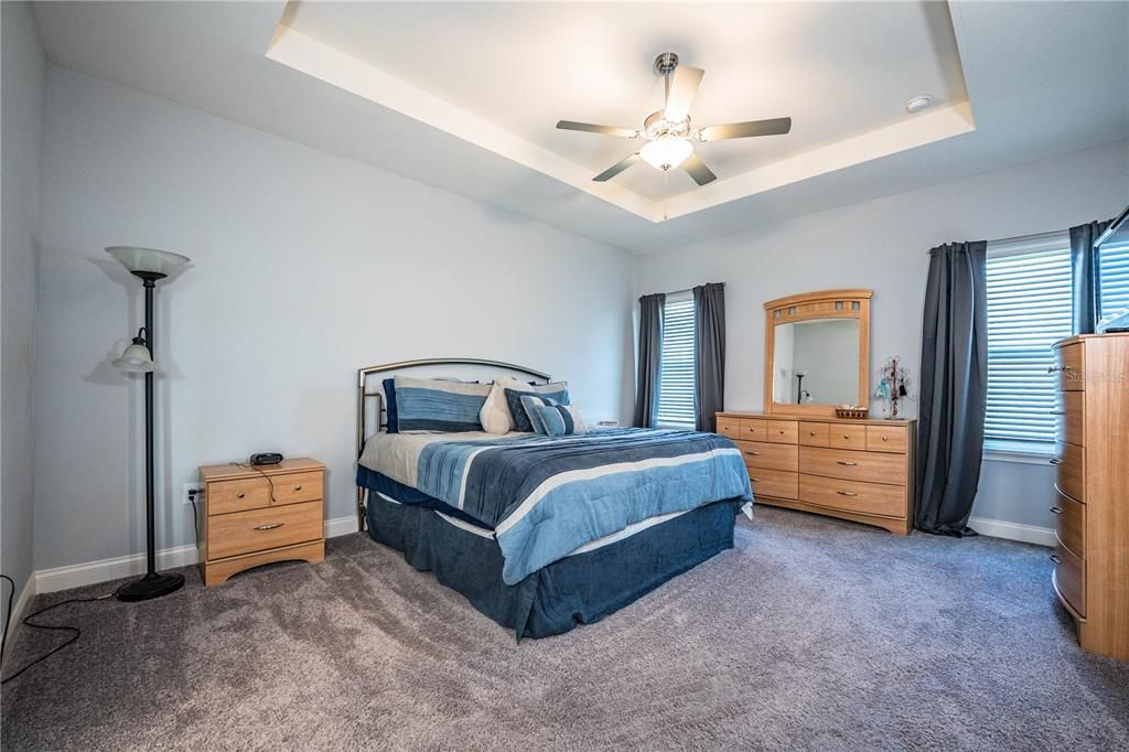 待售: $499,000 (5 贝兹, 3 浴室, 2549 平方英尺)