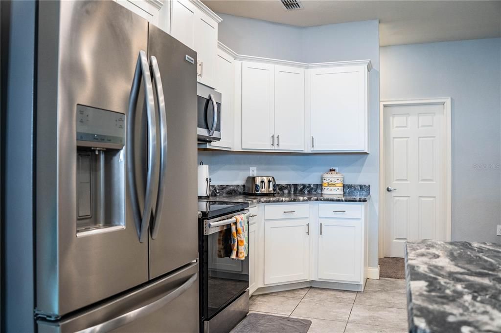 待售: $499,000 (5 贝兹, 3 浴室, 2549 平方英尺)