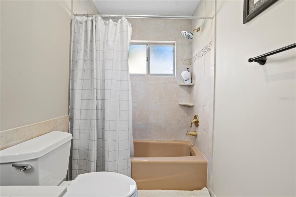 En Venta: $475,000 (3 camas, 2 baños, 1728 Pies cuadrados)