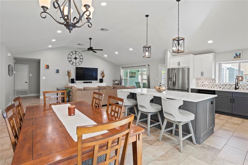 En Venta: $475,000 (3 camas, 2 baños, 1728 Pies cuadrados)