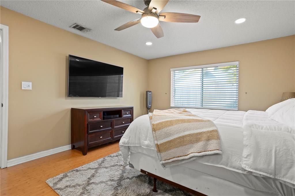 En Venta: $475,000 (3 camas, 2 baños, 1728 Pies cuadrados)