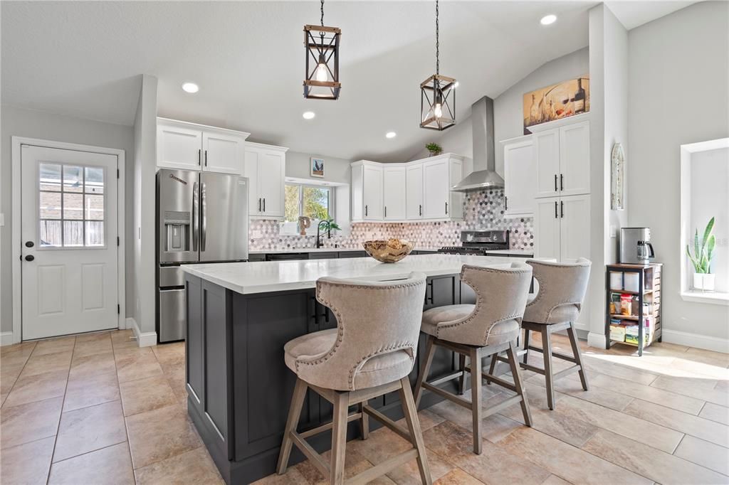 En Venta: $475,000 (3 camas, 2 baños, 1728 Pies cuadrados)