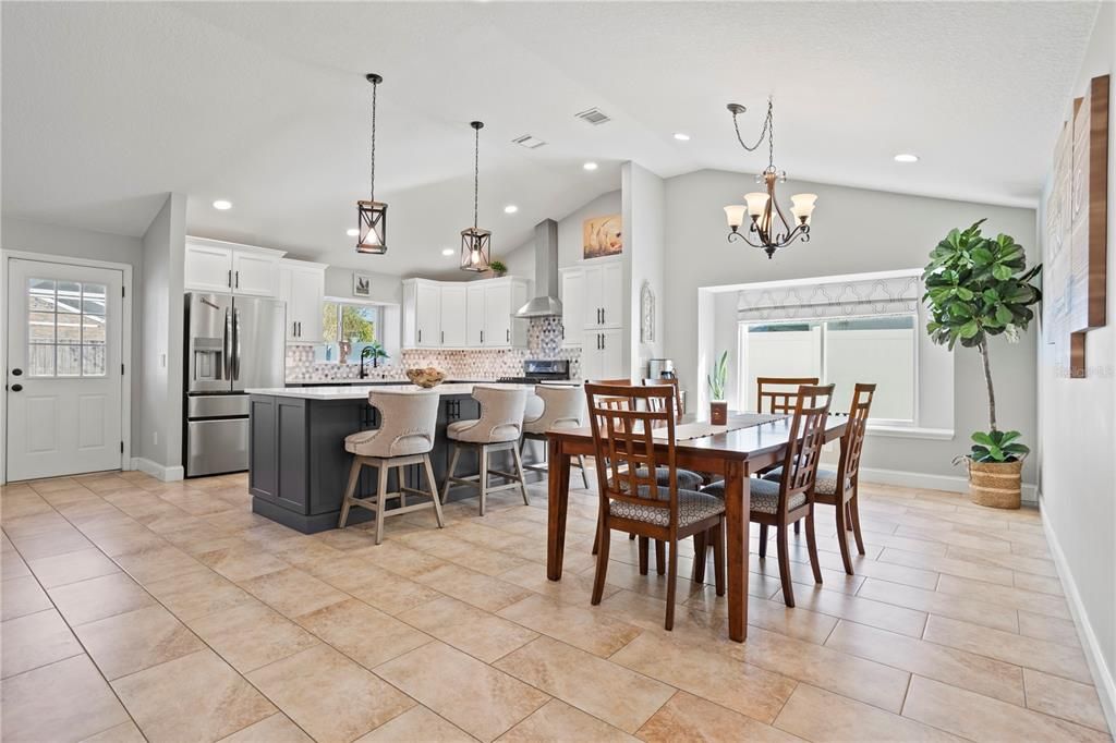 En Venta: $475,000 (3 camas, 2 baños, 1728 Pies cuadrados)