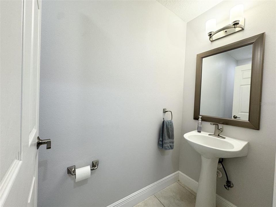 For Rent: $3,895 (3 beds, 2 baths, 2054 Square Feet)