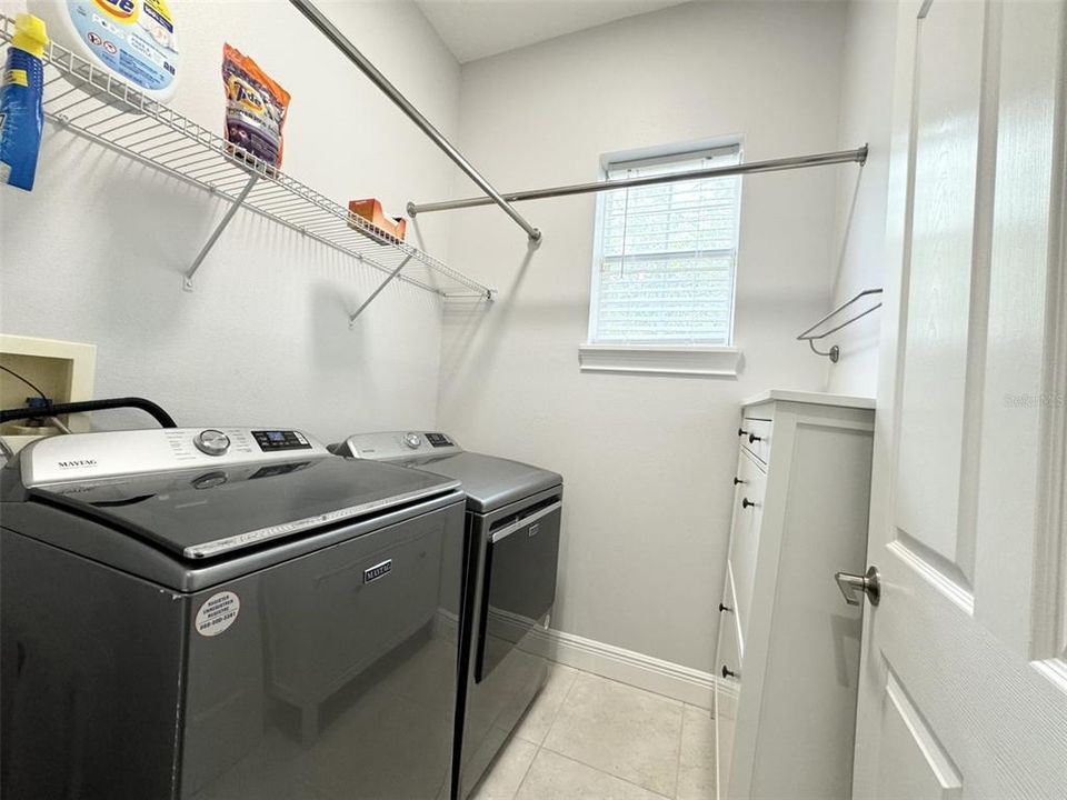 For Rent: $3,895 (3 beds, 2 baths, 2054 Square Feet)