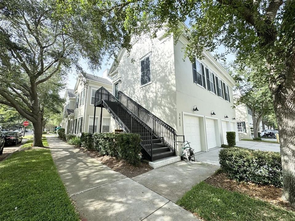 For Rent: $3,895 (3 beds, 2 baths, 2054 Square Feet)