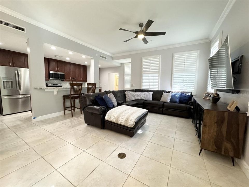 For Rent: $3,895 (3 beds, 2 baths, 2054 Square Feet)