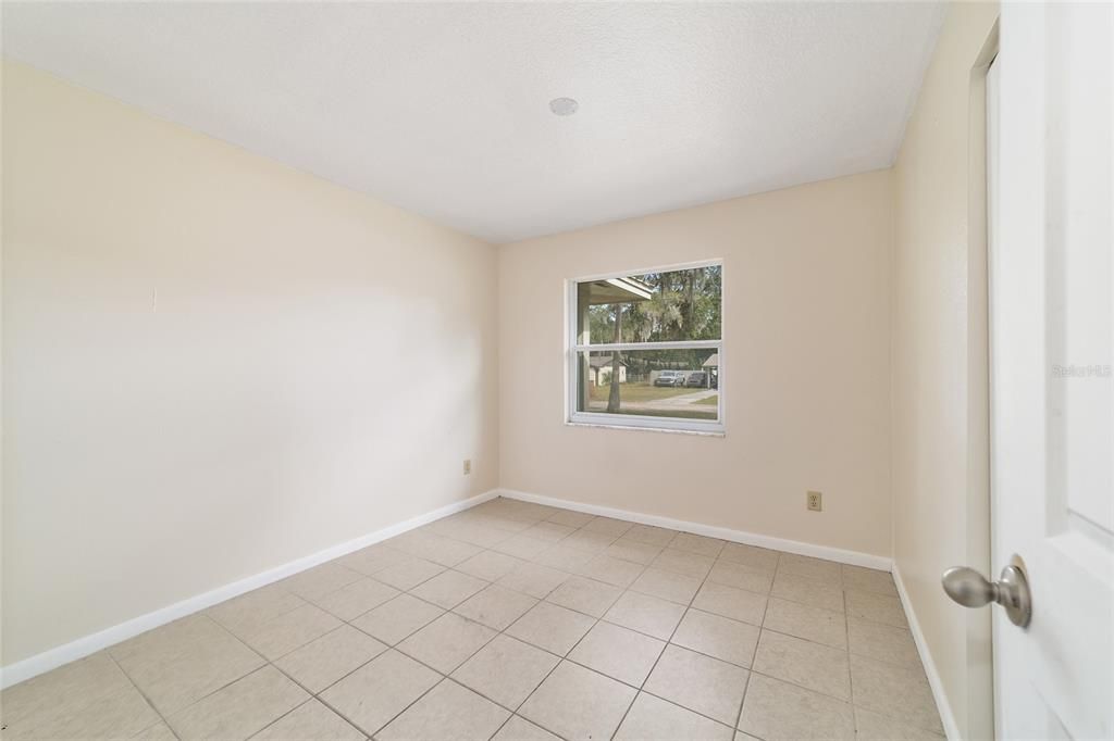 For Rent: $1,500 (3 beds, 2 baths, 1408 Square Feet)