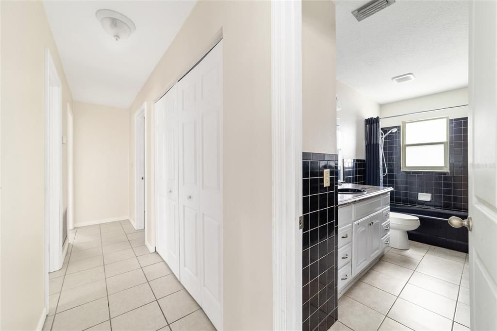 For Rent: $1,500 (3 beds, 2 baths, 1408 Square Feet)