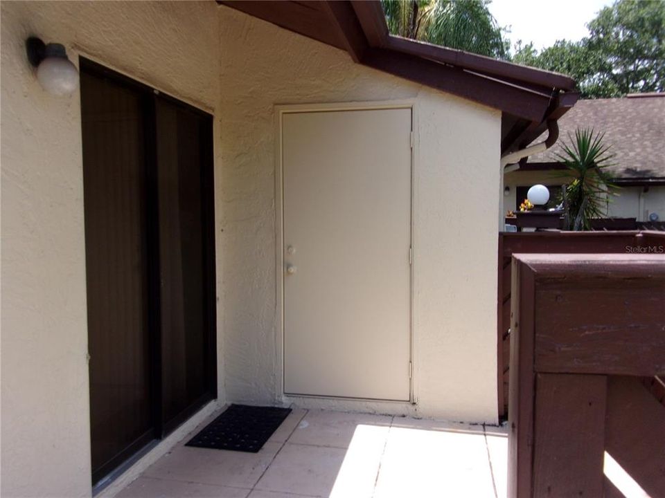 For Rent: $2,300 (3 beds, 2 baths, 1298 Square Feet)