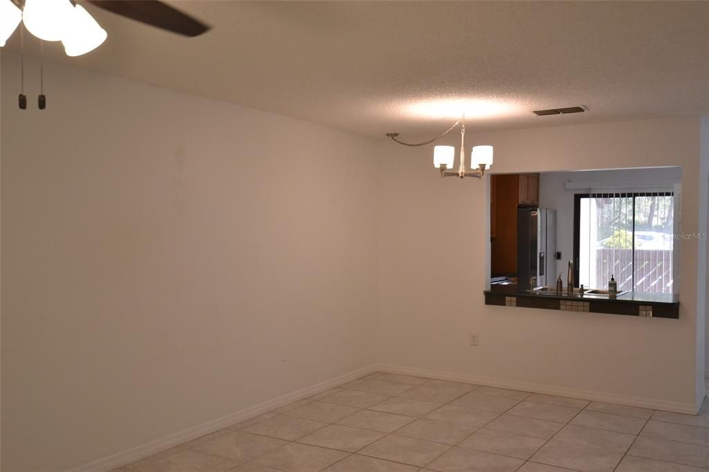 For Rent: $2,300 (3 beds, 2 baths, 1298 Square Feet)
