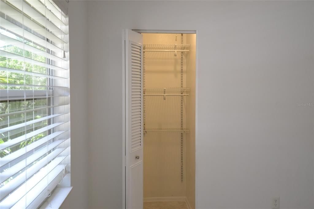 For Rent: $2,300 (3 beds, 2 baths, 1298 Square Feet)