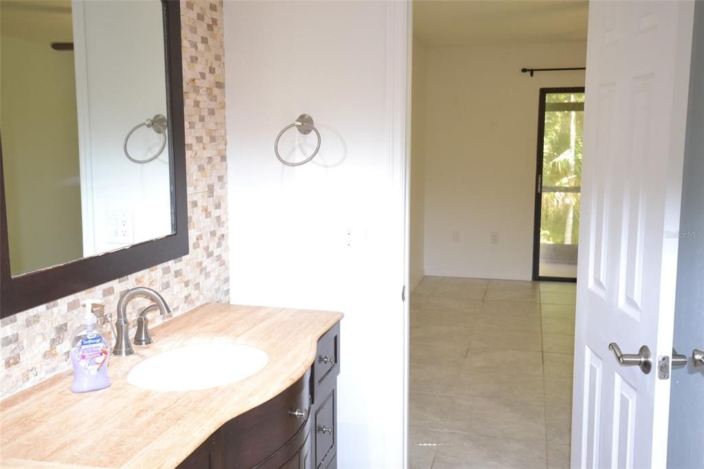 For Rent: $2,300 (3 beds, 2 baths, 1298 Square Feet)