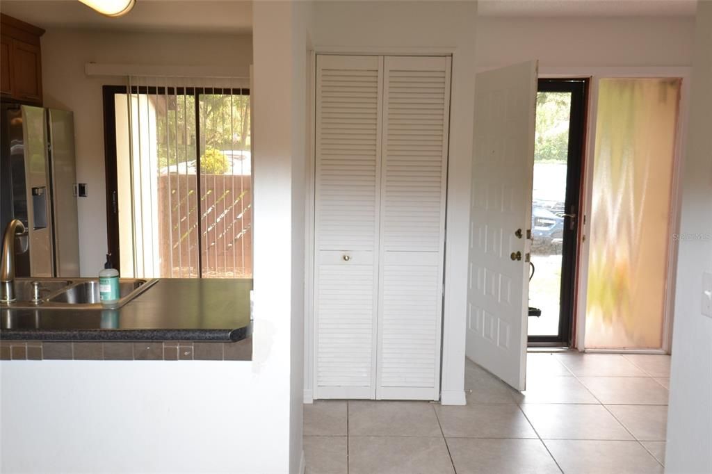 For Rent: $2,300 (3 beds, 2 baths, 1298 Square Feet)