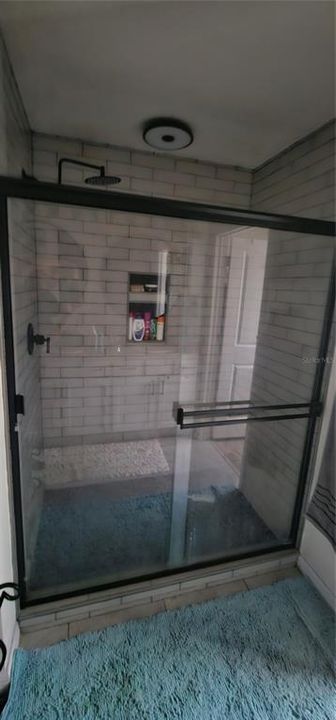 For Sale: $440,000 (5 beds, 3 baths, 2674 Square Feet)