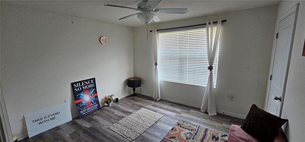 For Sale: $440,000 (5 beds, 3 baths, 2674 Square Feet)