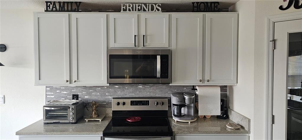 For Sale: $440,000 (5 beds, 3 baths, 2674 Square Feet)