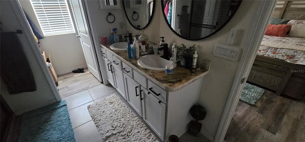 For Sale: $440,000 (5 beds, 3 baths, 2674 Square Feet)