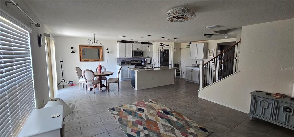 For Sale: $440,000 (5 beds, 3 baths, 2674 Square Feet)