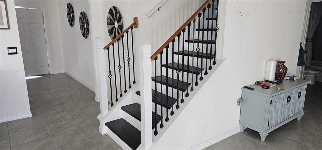 For Sale: $440,000 (5 beds, 3 baths, 2674 Square Feet)