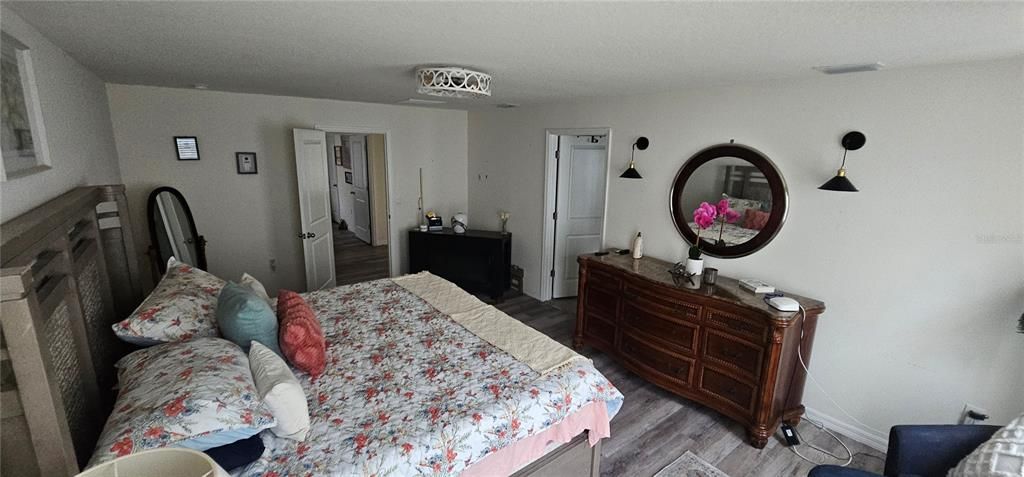 For Sale: $440,000 (5 beds, 3 baths, 2674 Square Feet)