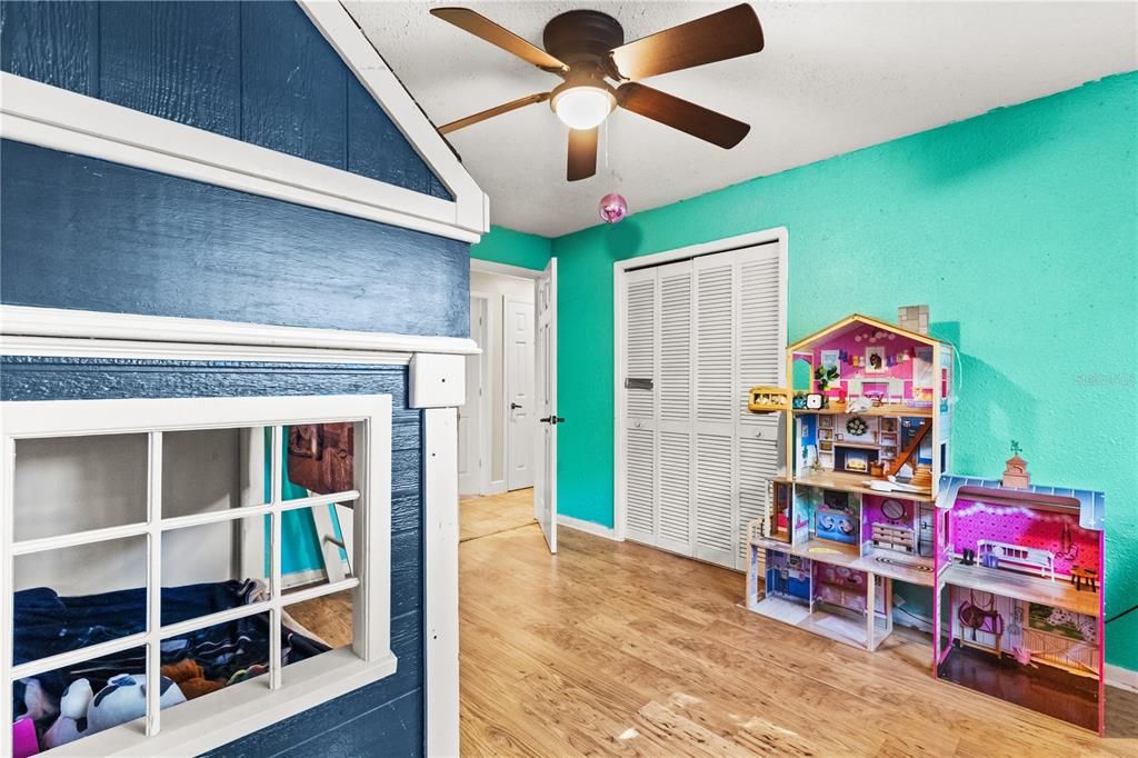 На продажу: $800,000 (5 спален, 3 ванн, 3221 Квадратных фут)