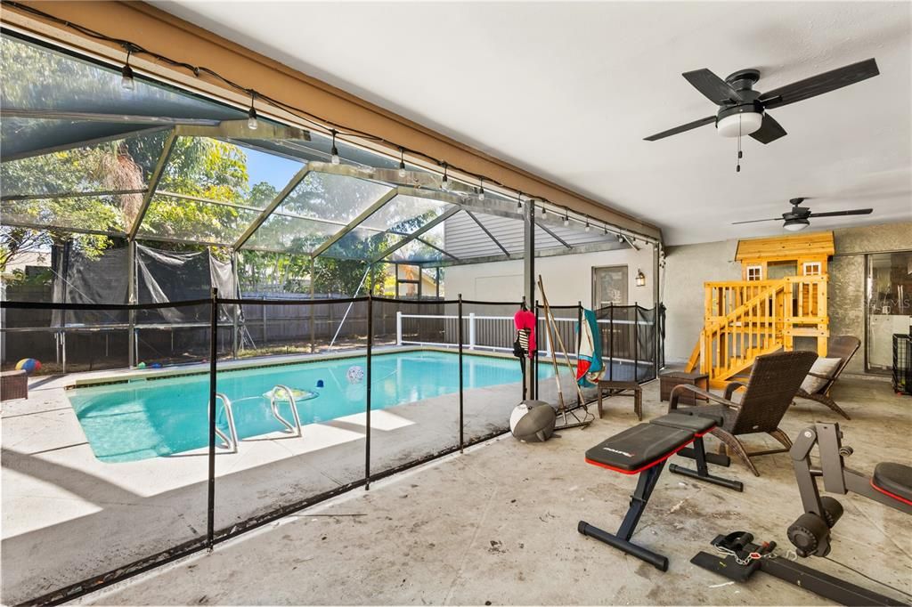 На продажу: $800,000 (5 спален, 3 ванн, 3221 Квадратных фут)