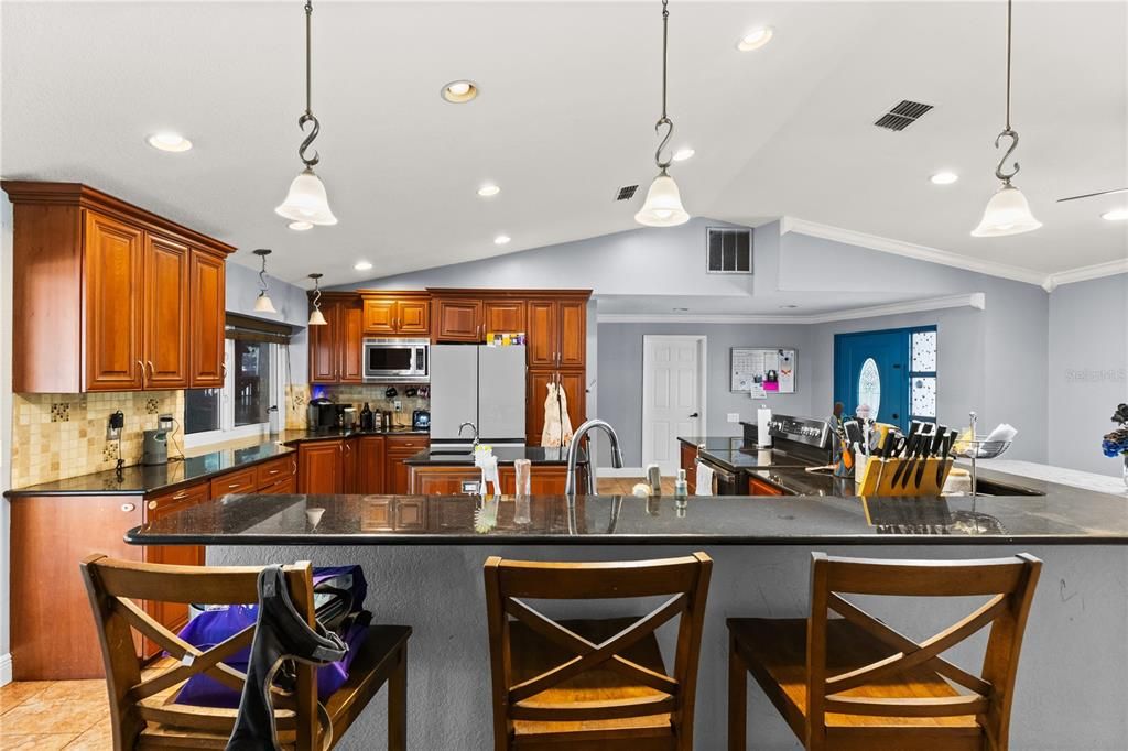 На продажу: $800,000 (5 спален, 3 ванн, 3221 Квадратных фут)