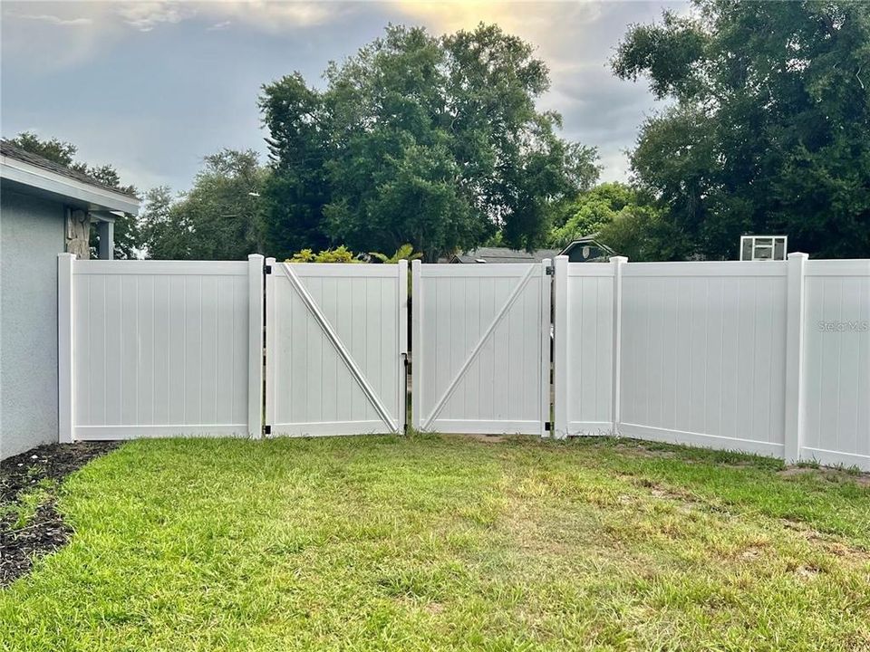 出租: $2,200 (2 贝兹, 1 浴室, 1151 平方英尺)