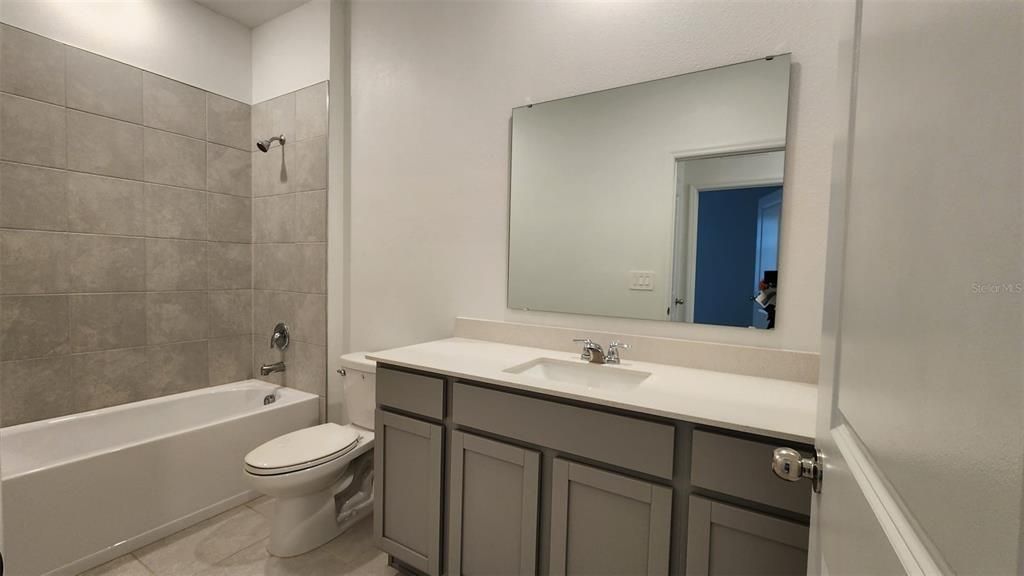 En Venta: $399,500 (3 camas, 2 baños, 2065 Pies cuadrados)