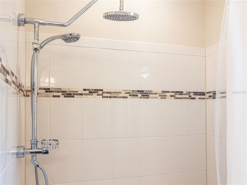 For Sale: $584,900 (5 beds, 3 baths, 2711 Square Feet)