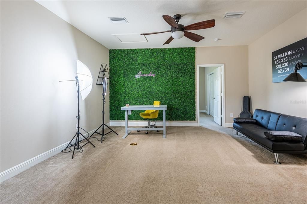 For Sale: $584,900 (5 beds, 3 baths, 2711 Square Feet)