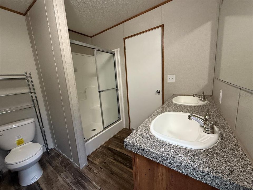 En Venta: $349,500 (3 camas, 2 baños, 1352 Pies cuadrados)