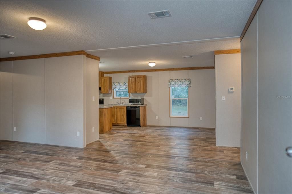 En Venta: $349,500 (3 camas, 2 baños, 1352 Pies cuadrados)