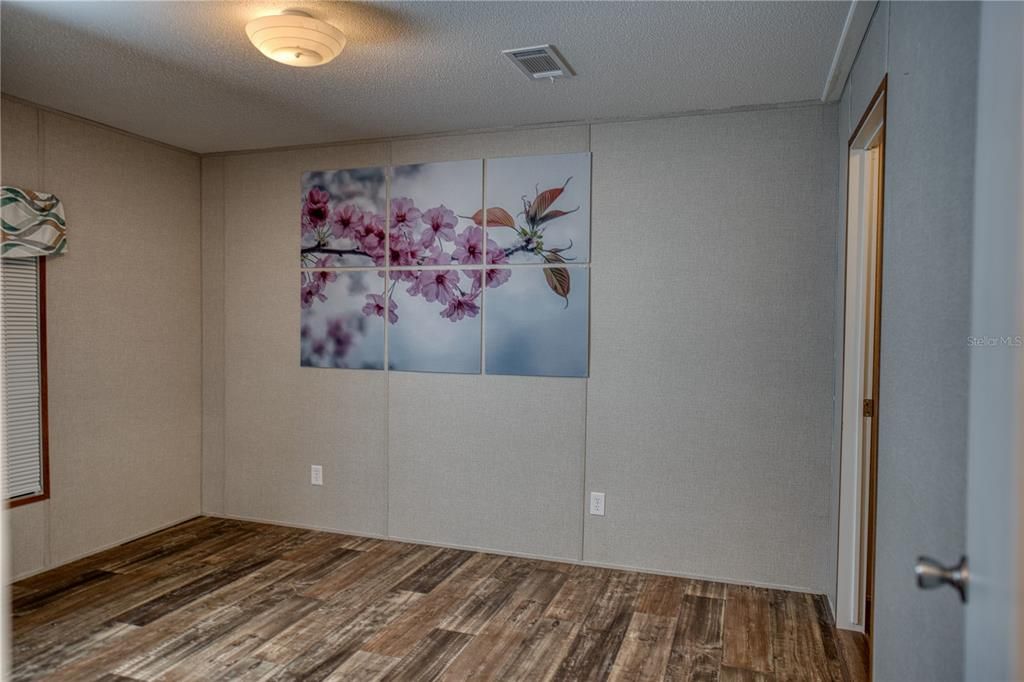 En Venta: $349,500 (3 camas, 2 baños, 1352 Pies cuadrados)