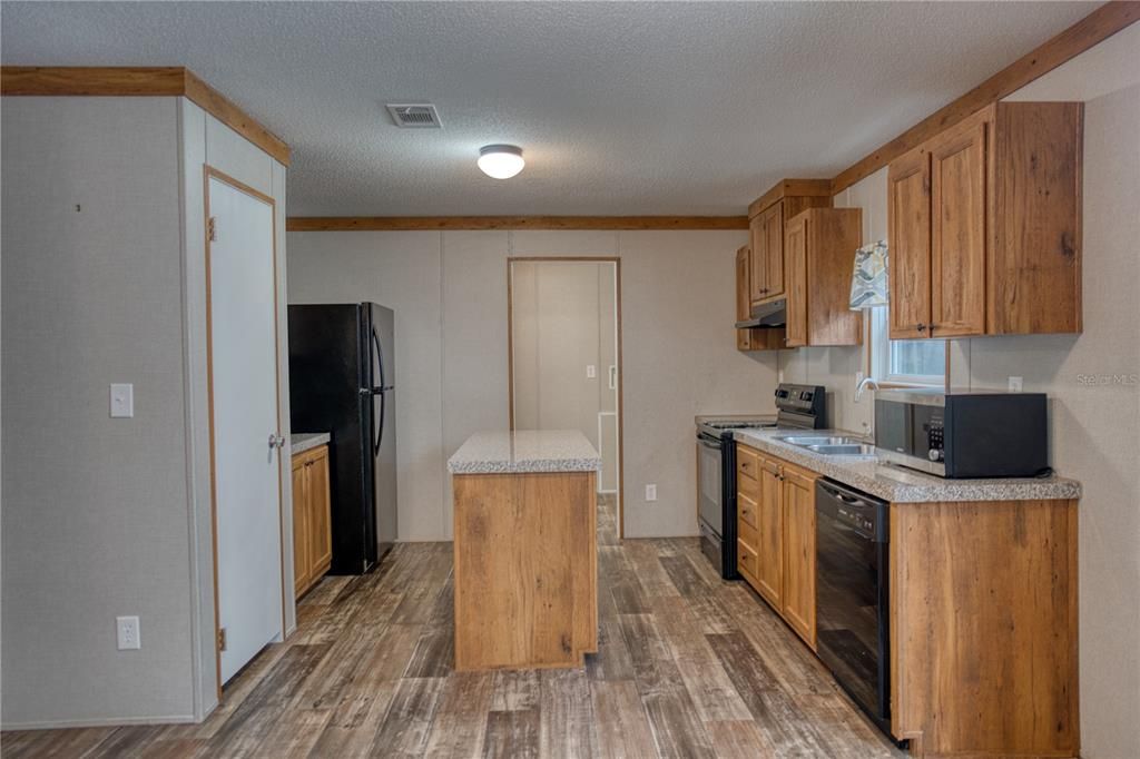 En Venta: $349,500 (3 camas, 2 baños, 1352 Pies cuadrados)