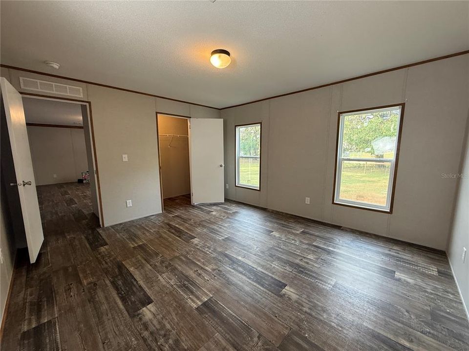 En Venta: $349,500 (3 camas, 2 baños, 1352 Pies cuadrados)