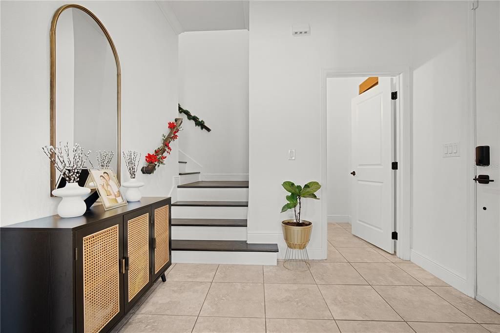 For Rent: $3,280 (3 beds, 2 baths, 2239 Square Feet)