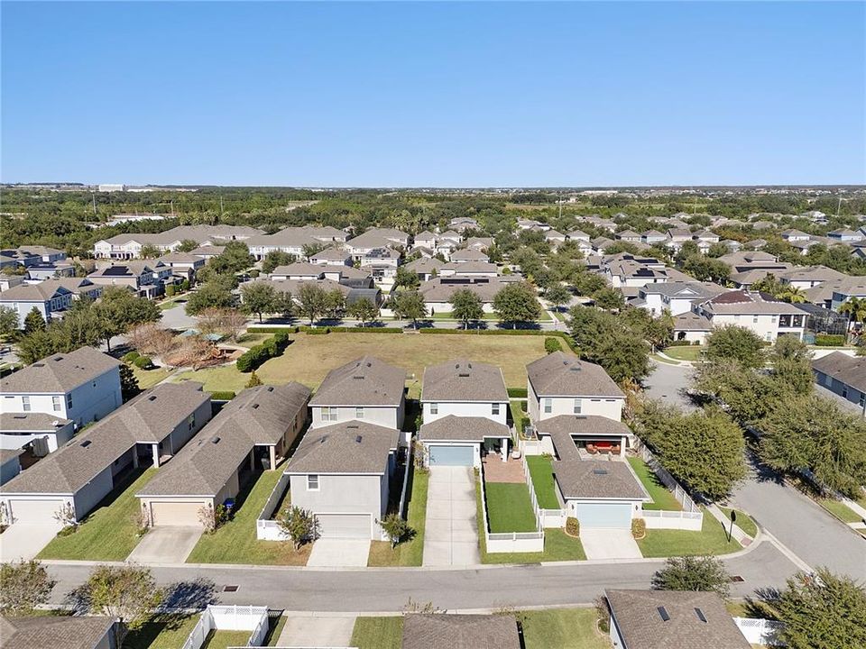 For Rent: $3,280 (3 beds, 2 baths, 2239 Square Feet)