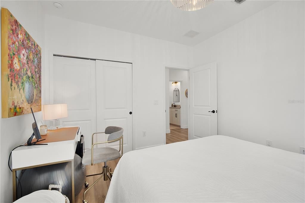 For Rent: $3,280 (3 beds, 2 baths, 2239 Square Feet)