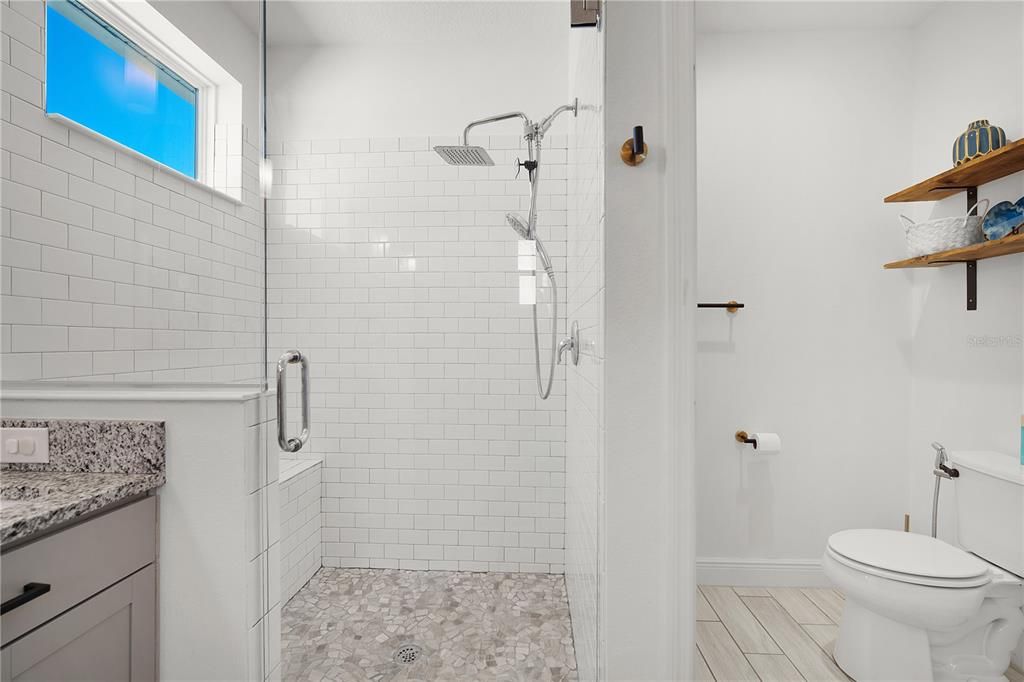 For Rent: $3,280 (3 beds, 2 baths, 2239 Square Feet)