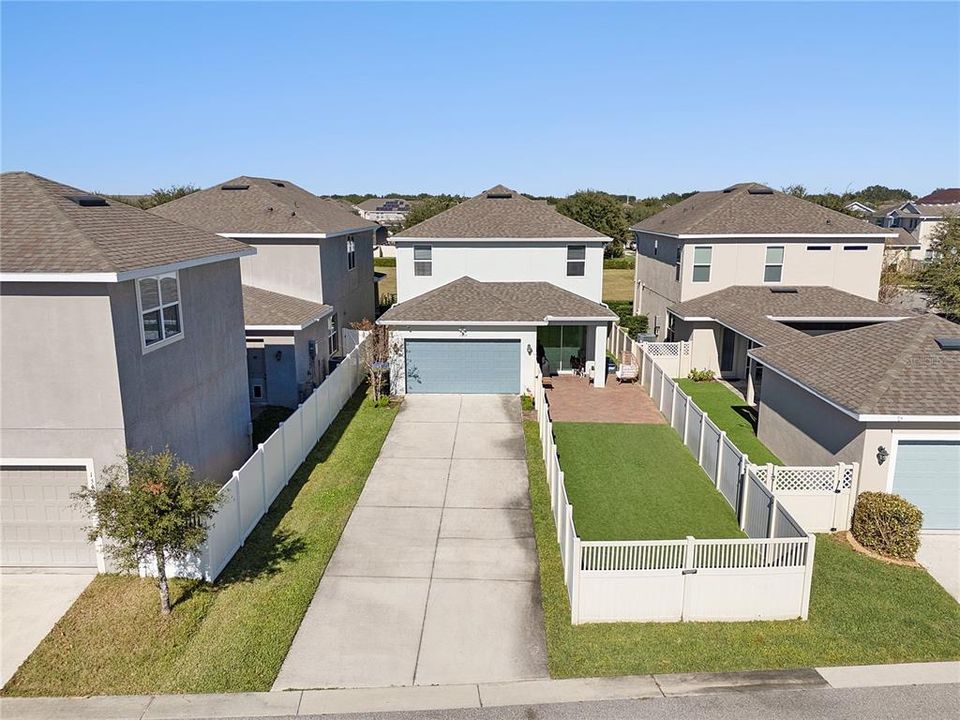 For Rent: $3,280 (3 beds, 2 baths, 2239 Square Feet)