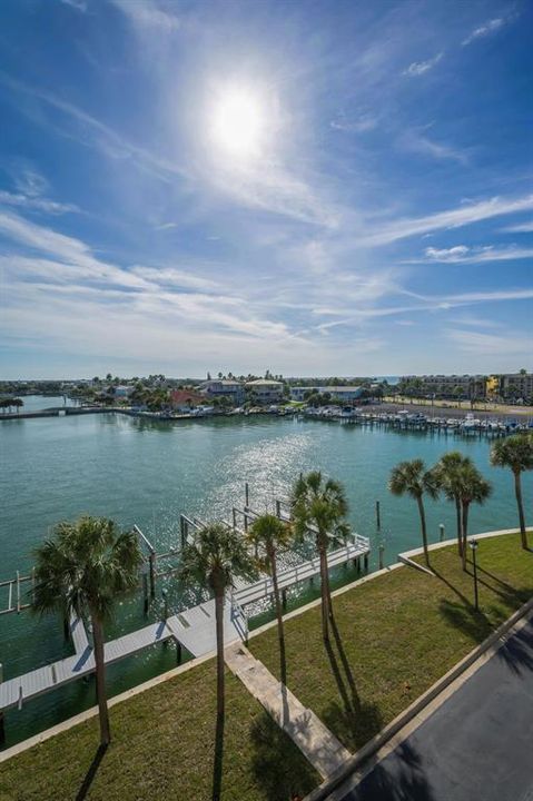 En Venta: $565,000 (2 camas, 2 baños, 1530 Pies cuadrados)