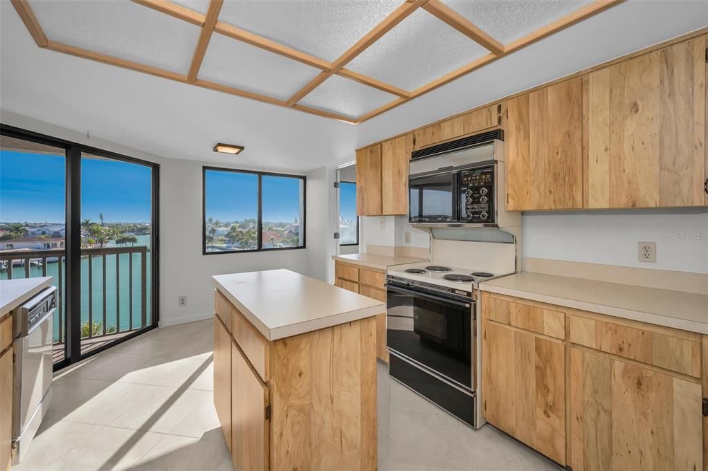 En Venta: $565,000 (2 camas, 2 baños, 1530 Pies cuadrados)