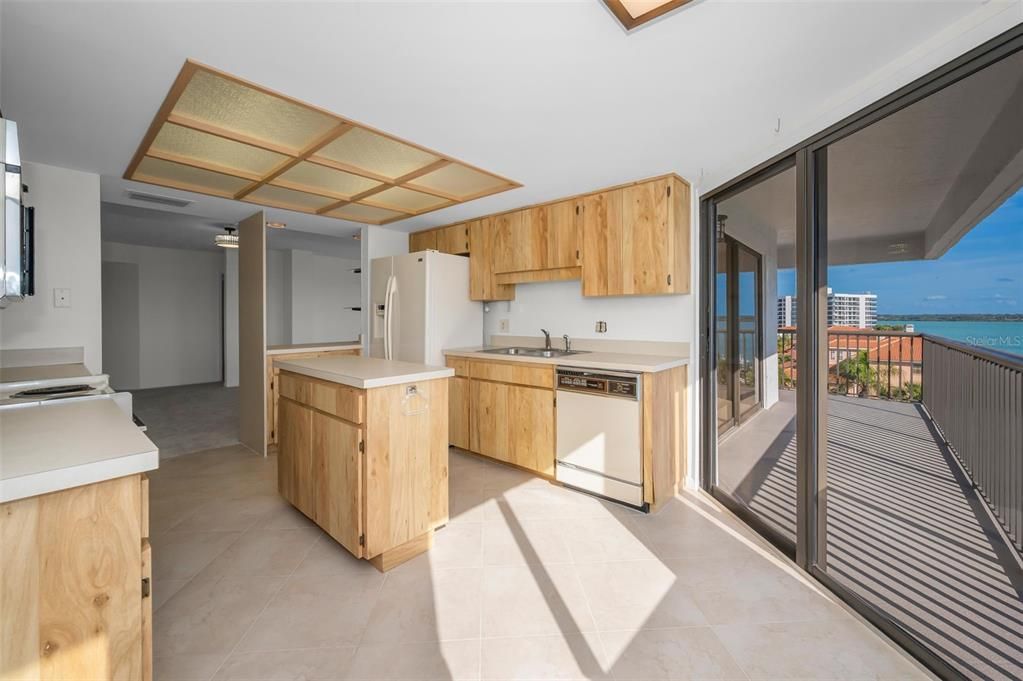 En Venta: $565,000 (2 camas, 2 baños, 1530 Pies cuadrados)