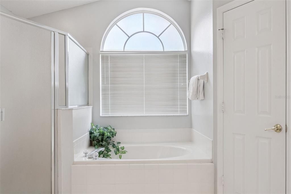 For Sale: $485,000 (4 beds, 3 baths, 2016 Square Feet)